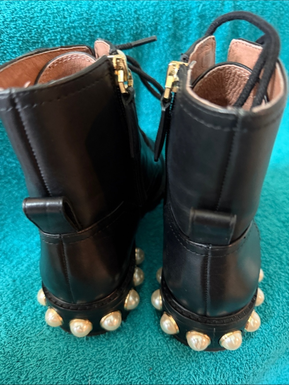 Women’s Black Size 6 M, Pearl-Accent Lace-Up Boots, leather uppers - Picture 5 of 9